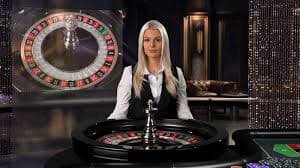 Tangkapan layar aplikasi galaxy77bet menampilkan dashboard utama dengan akses ke sportsbook Liga 1, permainan kasino langsung, dan slot seperti Aviator dan Sweet Bonanza